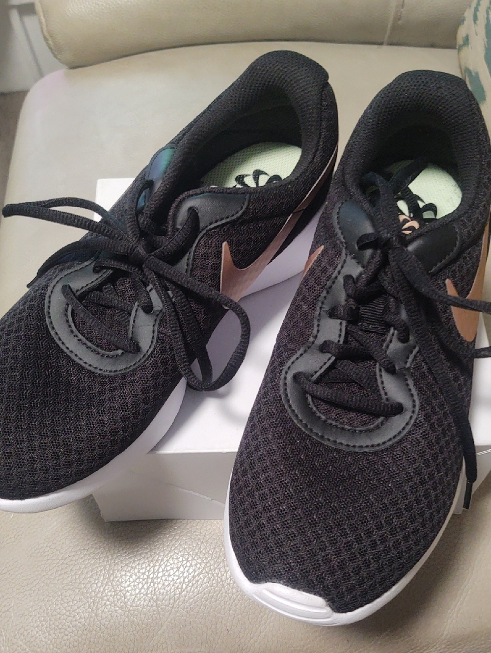 SOLD. Nike Tanjun Women’s Black Mesh Running Sneakers with Rose Gold Swoosh